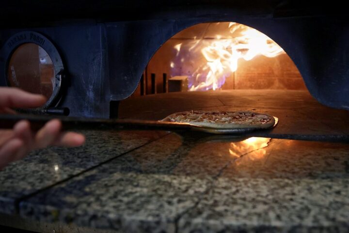 Un pizzaiolo de Bienne accusé d'espionnage pour la Turquie comparait devant la justice suisse