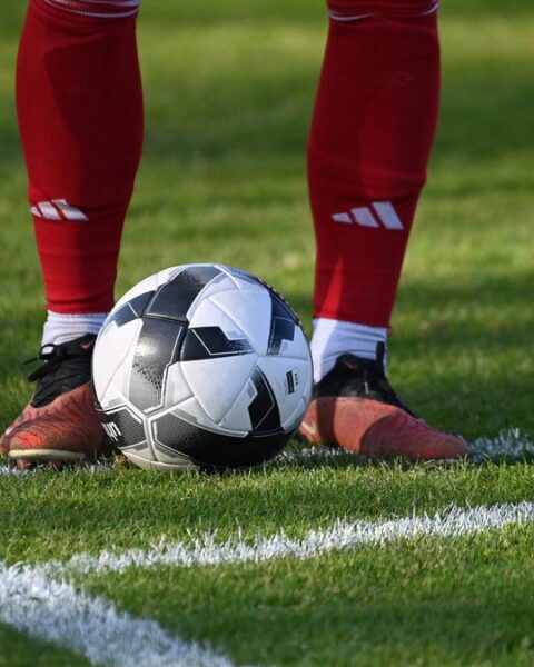 Un salarié d'Adidas licencié après avoir joué au football pendant des arrêts maladie