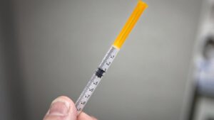 Un vétérinaire radié après s'être injecté un anesthésiant animal en Écosse