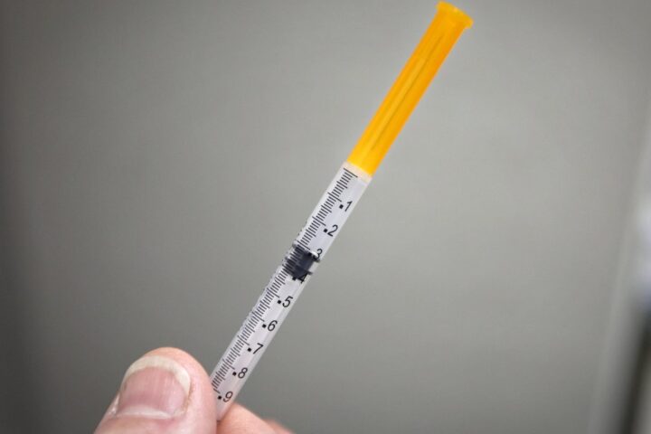 Un vétérinaire radié après s'être injecté un anesthésiant animal en Écosse