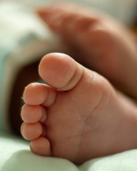 Une Chinoise de 60 ans donne naissance à son deuxième enfant en deux ans malgré les critiques sur son âge