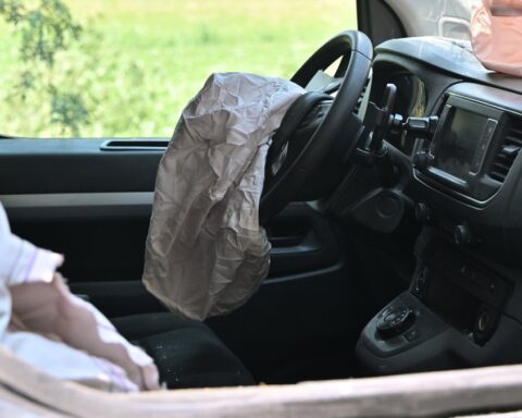 Une jeune femme de 18 ans meurt dans un accident de voiture en rentrant de la maternité en Belgique