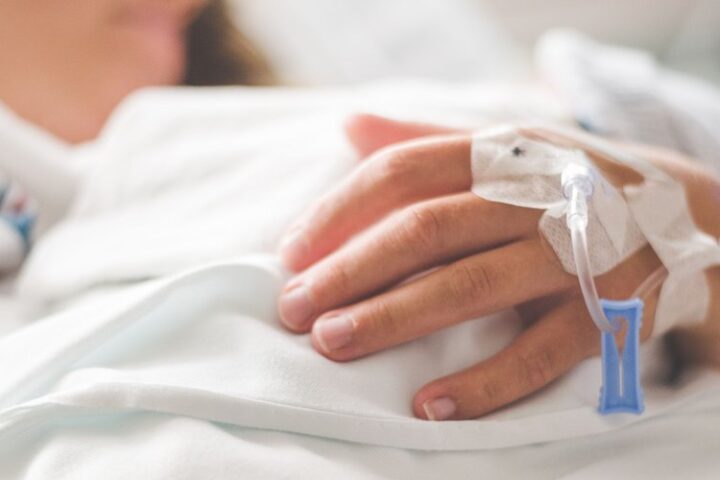 Une jeune femme de 21 ans meurt à l'hôpital de Waterbury après une surdose d'analgésiques suite à une fracture de la cheville