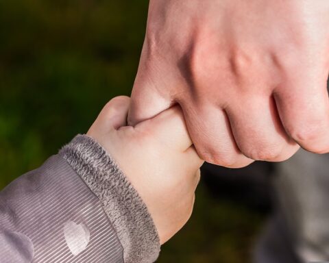 Une mère au Texas tue sa fille de quatre ans puis se suicide après une décision judiciaire sur la garde