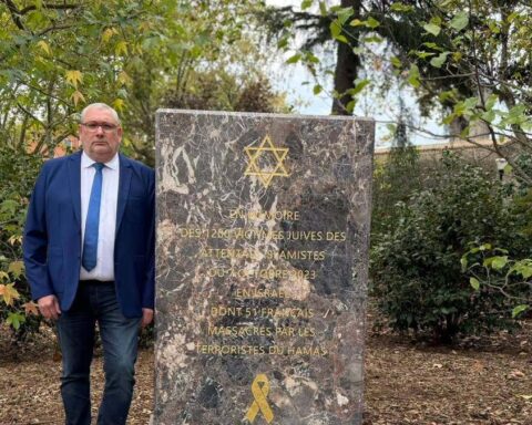 Une stèle inaugurée à Carcassonne en mémoire des 1200 victimes juives de l'attaque du Hamas