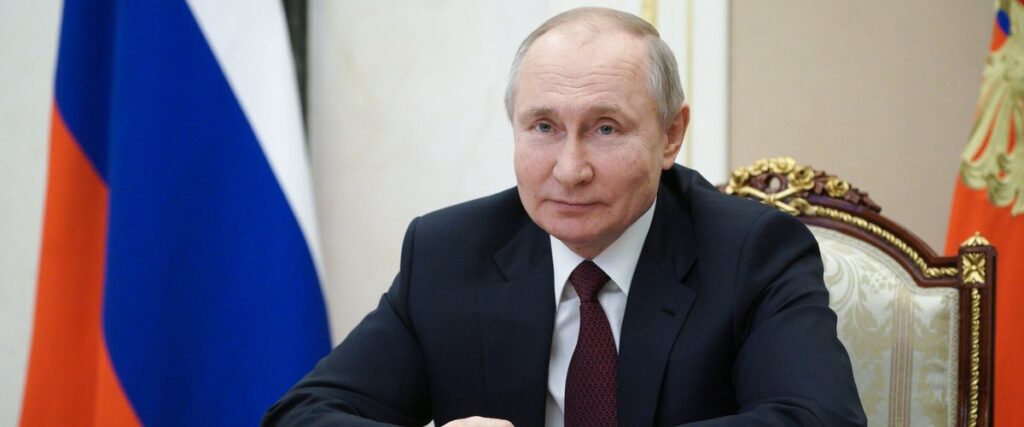 Vladimir Poutine déclare que la Russie est "prête à entrer en guerre" avec l'Europe