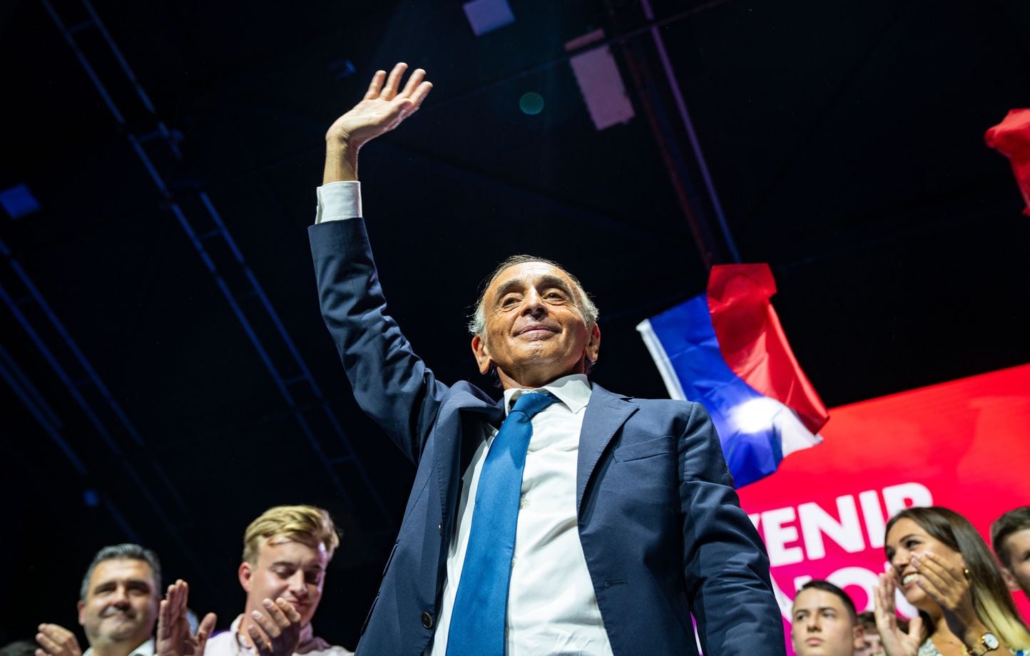 Zemmour remet en question la crédibilité de Bardella face aux accusations d'antisémitisme